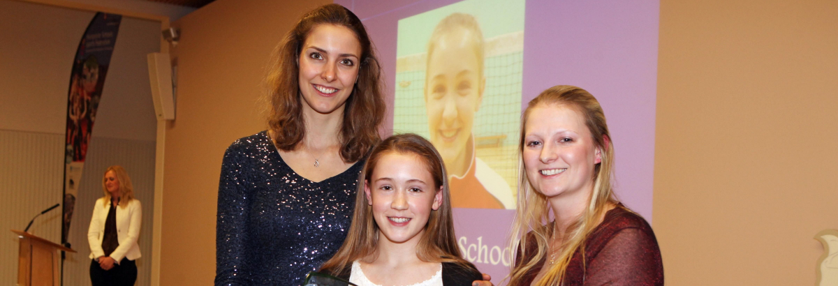 Annie Lado awards pic 1200 Annie Lado awards pic 1200