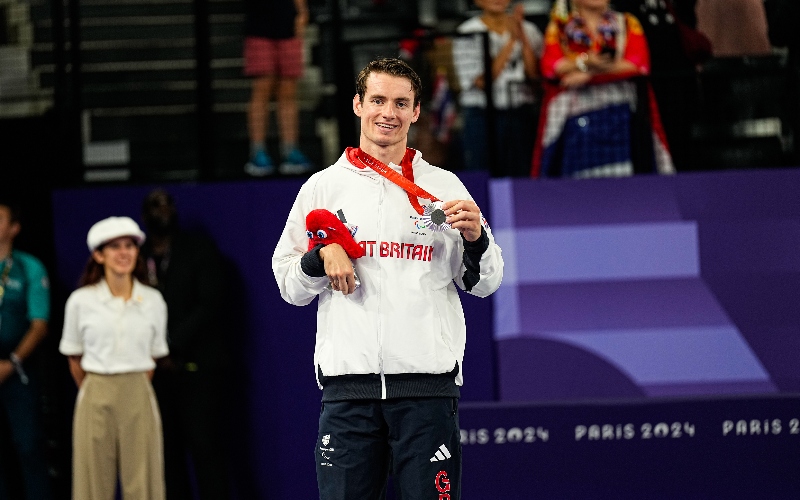 Dan Bethell Paris Silver 800